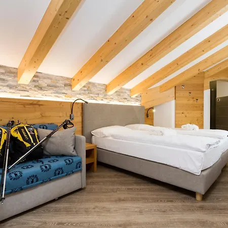 Wellness Lupo Bianco Szálloda Canazei