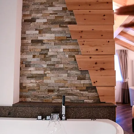 Wellness Lupo Bianco Hotel Canazei