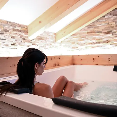 Готель Wellness Lupo Bianco