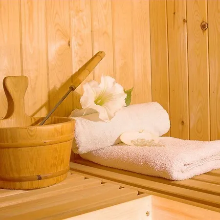Wellness Lupo Bianco 4* Канацеї
