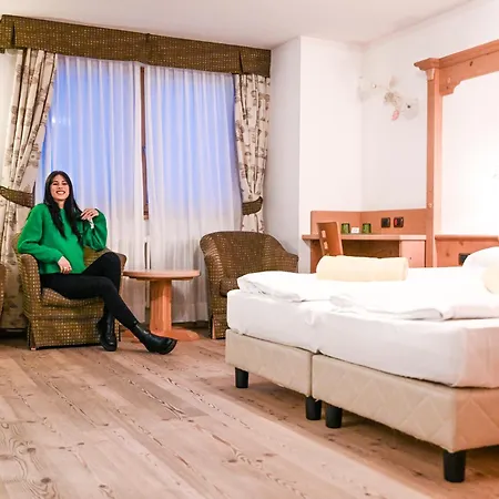 Wellness Lupo Bianco Szálloda 4*