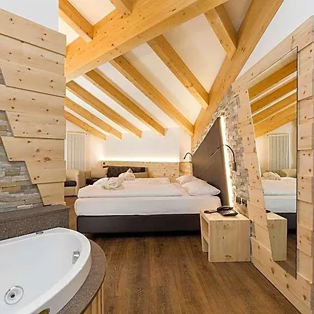 Wellness Lupo Bianco Canazei