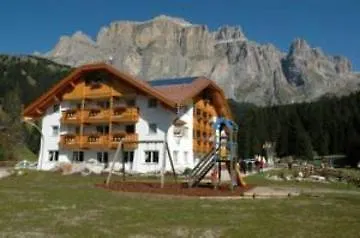 Wellness Lupo Bianco Hotel Canazei