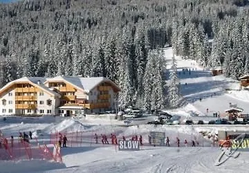 Готель Wellness Lupo Bianco