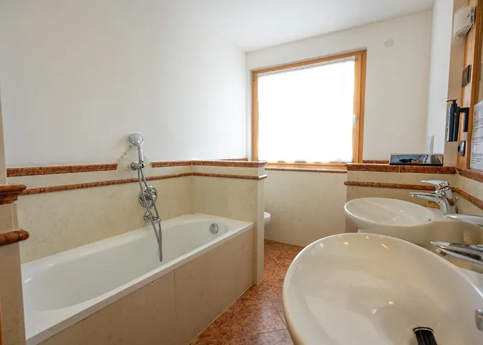 Szálloda Wellness Lupo Bianco Canazei