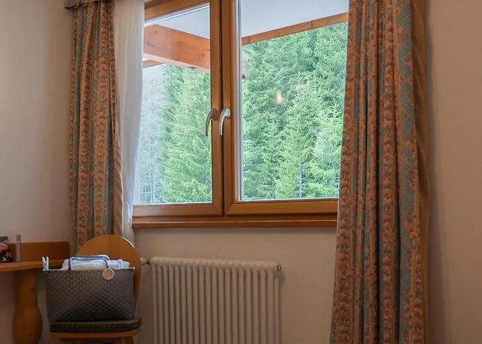 Wellness Lupo Bianco Готель 4*