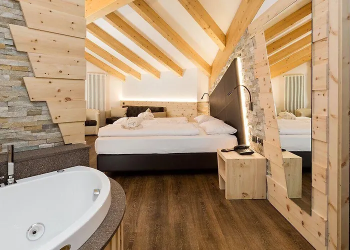 Wellness Lupo Bianco Готель 4*