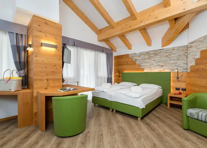 Wellness Lupo Bianco 4* Канацеї